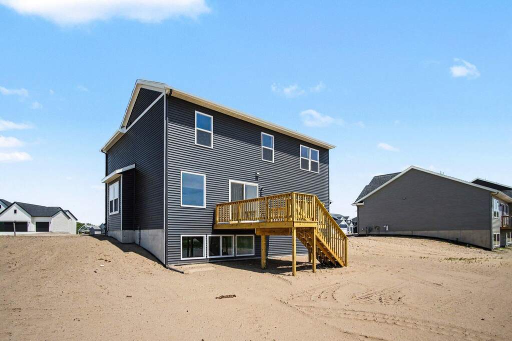 15786 Norwalk Road, Grand Haven, MI 49417 - More