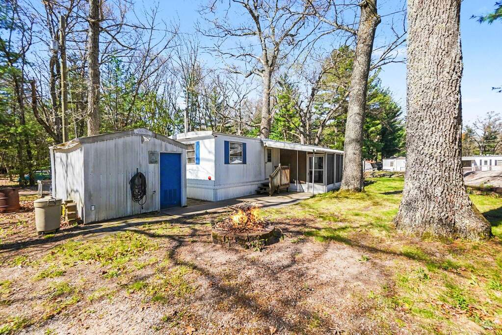 8176 W Pine Grove Beach Drive, Baldwin, MI 49304 - View 2