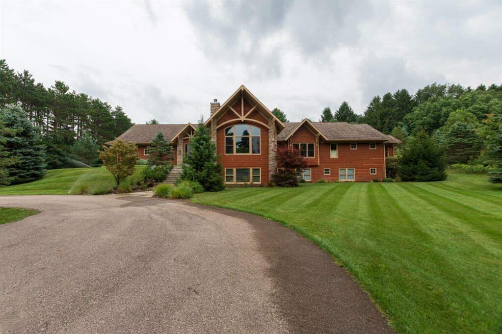 5655 W Q Avenue, Texas Twp, MI 49009 MLS 66019039423 properties SE Michigan