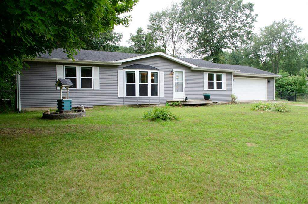 32691 Winther Avenue, Almena Twp, MI 49079 MLS 66022037077 properties REMI Christie's