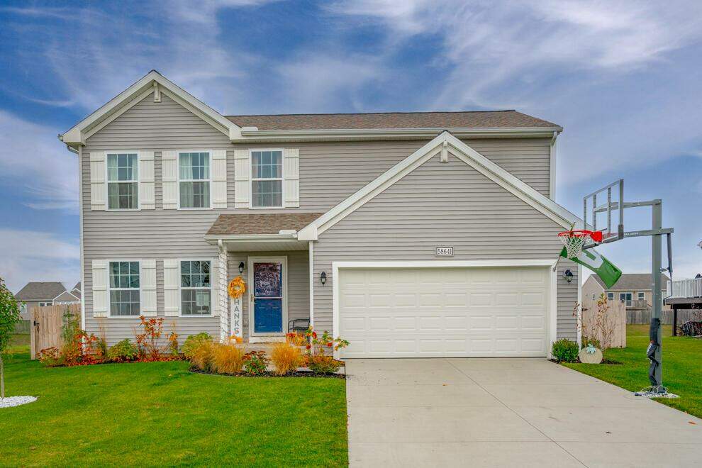 58641 Blue Stem Circle, Antwerp Twp, MI 49071 MLS 66022046527 properties SE Michigan