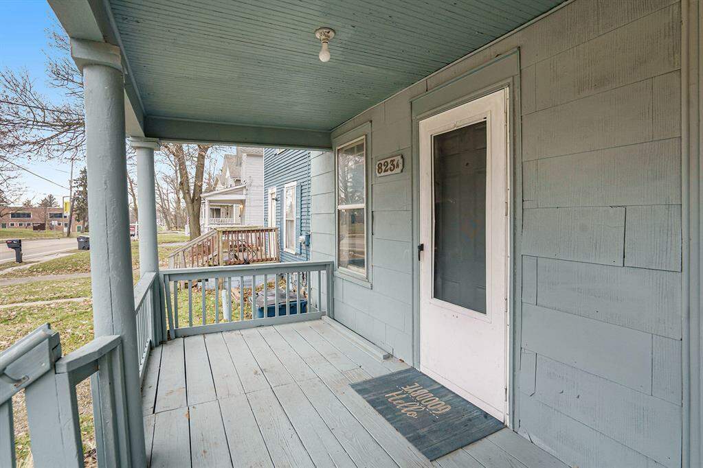 823 Oakland Drive, Kalamazoo, MI 49008 MLS 66023001086 properties