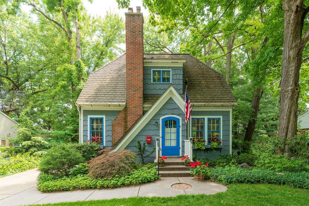 1749 Greenlawn Avenue, Kalamazoo, MI 49006 MLS 66023021661