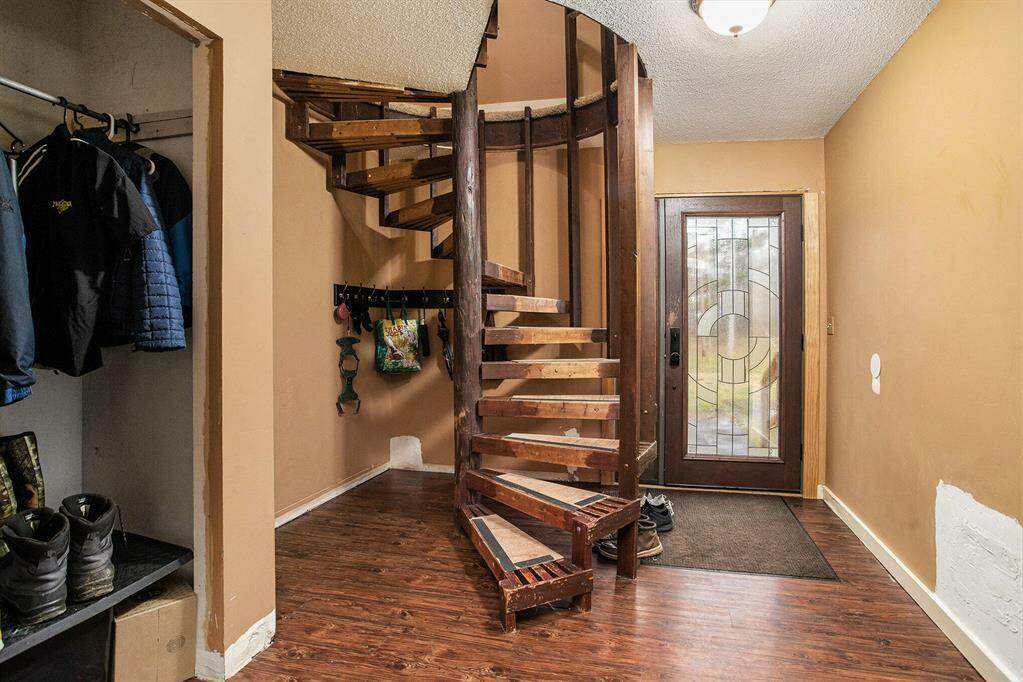 5717 W Guernsey Lake Road, Hope Twp, MI 49046 MLS 66023145704