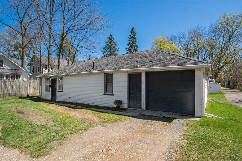 3411 Laird Avenue, Kalamazoo, MI 49008 MLS 66024018987 properties