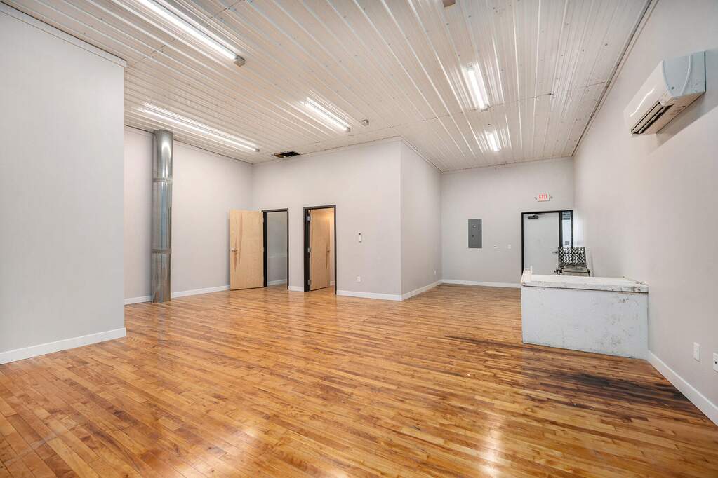 112 W Prutzman Street #B, Three Rivers, MI 49093 - More
