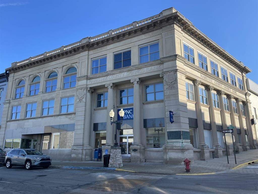 375 River Street, Manistee, MI 49660 MLS 67023005108 properties