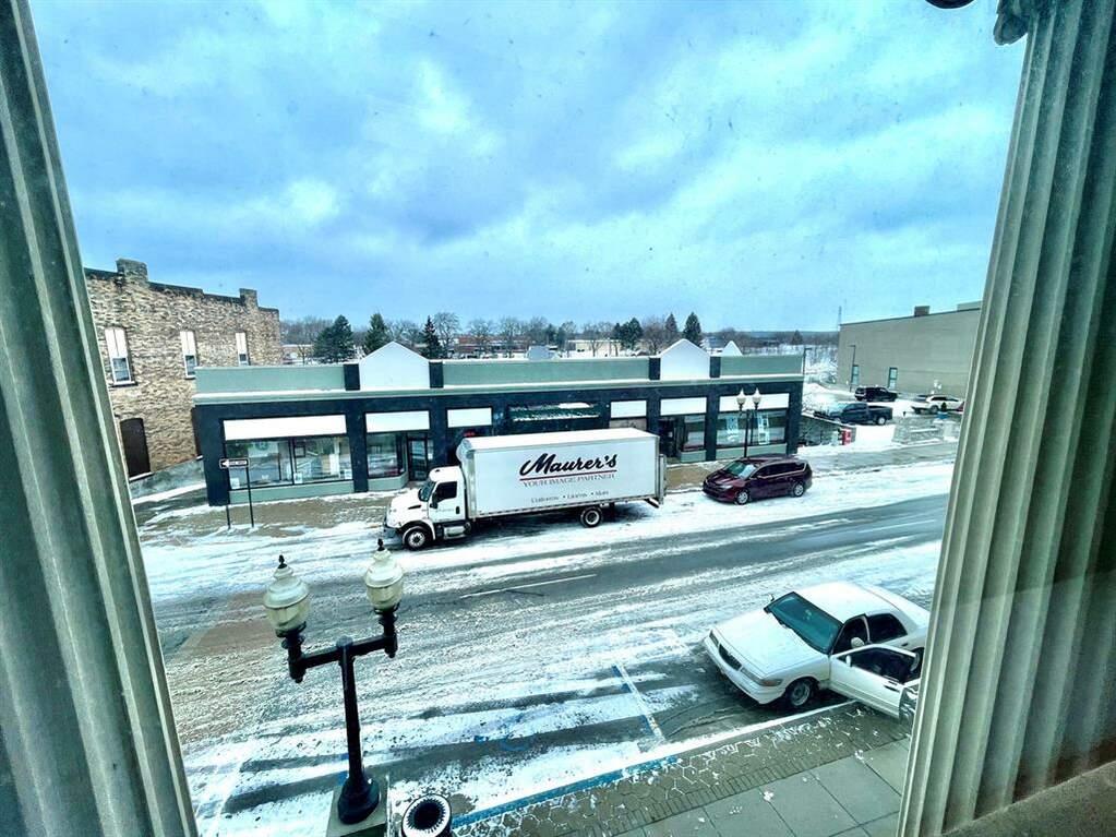 375 River Street, Manistee, MI 49660 MLS 67023005108 properties