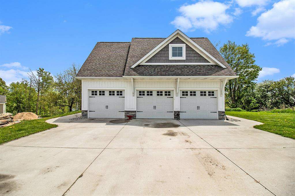 5481 W Ridge Drive, Pere Marquette Twp, MI 49431 MLS 67023016407