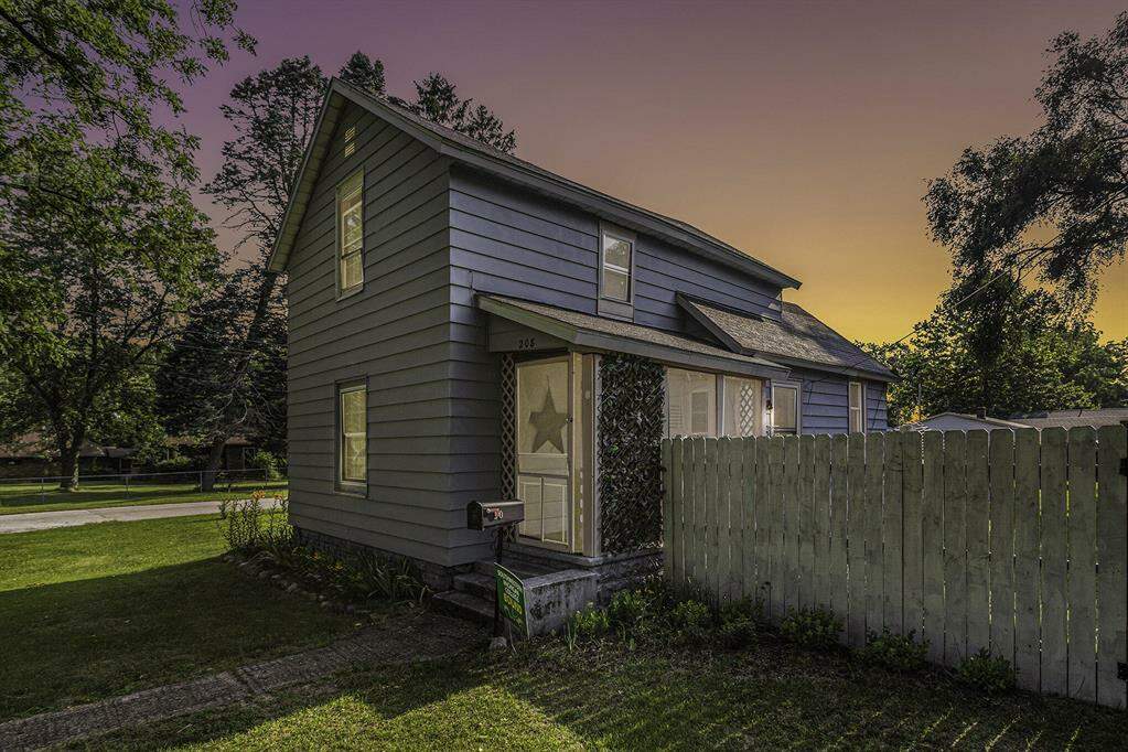 208 King Street Street, Dowagiac, MI 49047 MLS 69023026983