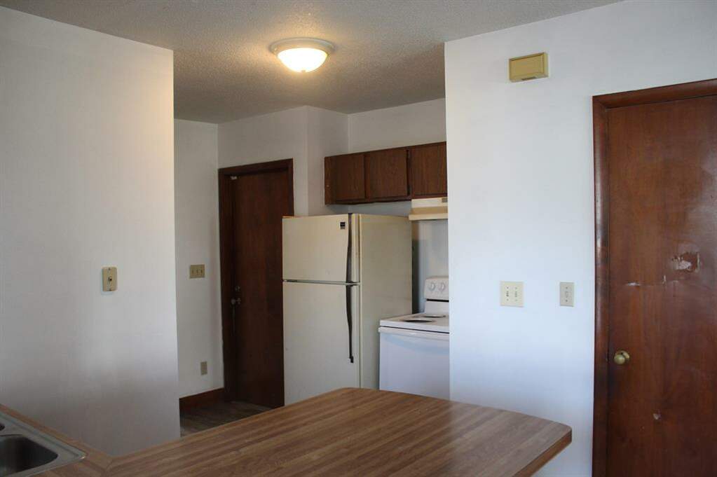 321 W Pleasant St Street, Watervliet, MI 49098 MLS 69024013013 properties REMI Christie's