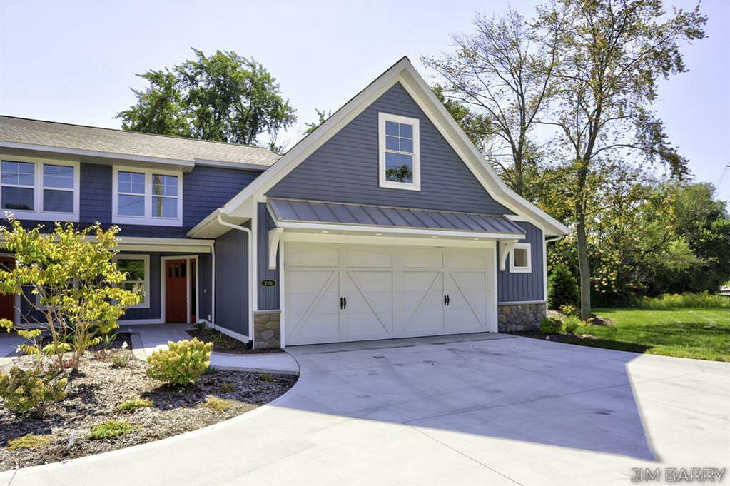 2176 104th Avenue, Zeeland, MI 49464 MLS 71023002590 properties