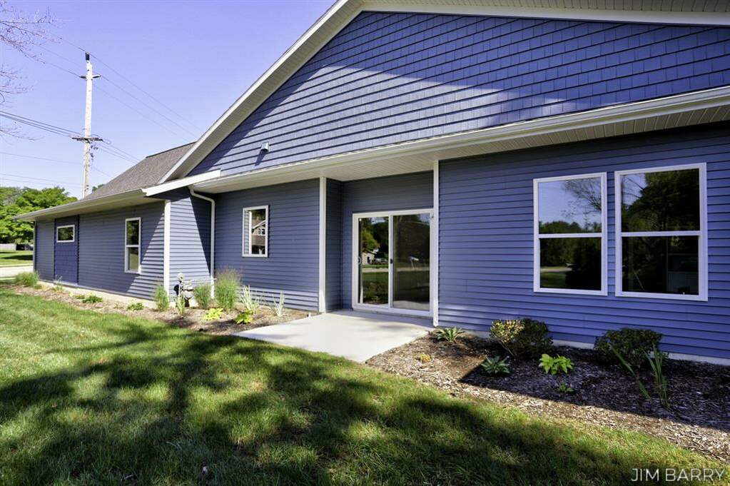 2176 104th Avenue, Zeeland, MI 49464 MLS 71023002590 properties