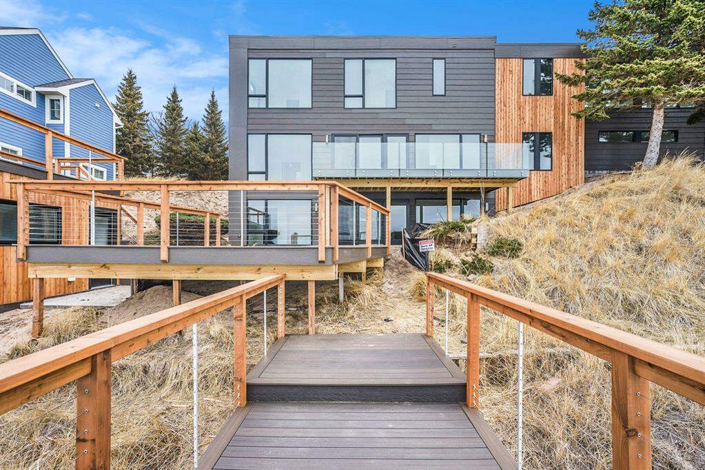 18069 N Shore Estates Road, Spring Lake Twp, MI 49456 MLS 71023006329 properties SE Michigan