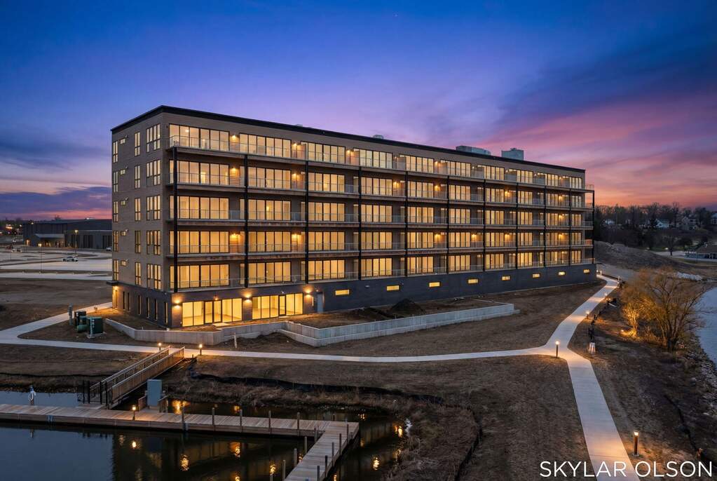 901 Adelaide Circle #406, Muskegon, MI 49441