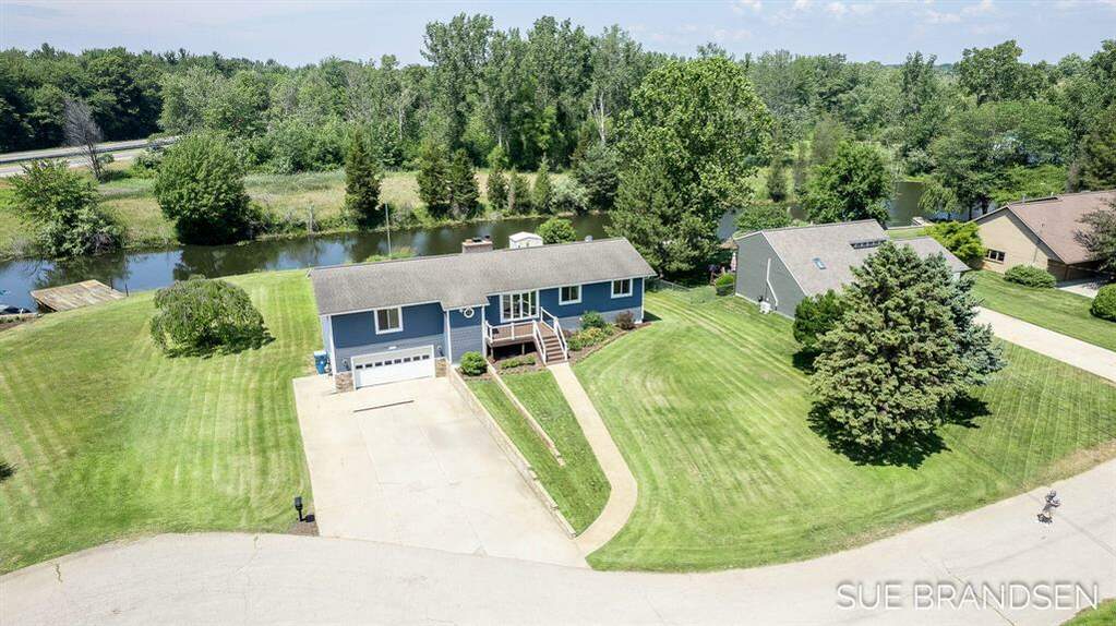 17097 Spahr Street, Ferrysburg, MI 49456 MLS 71023023682