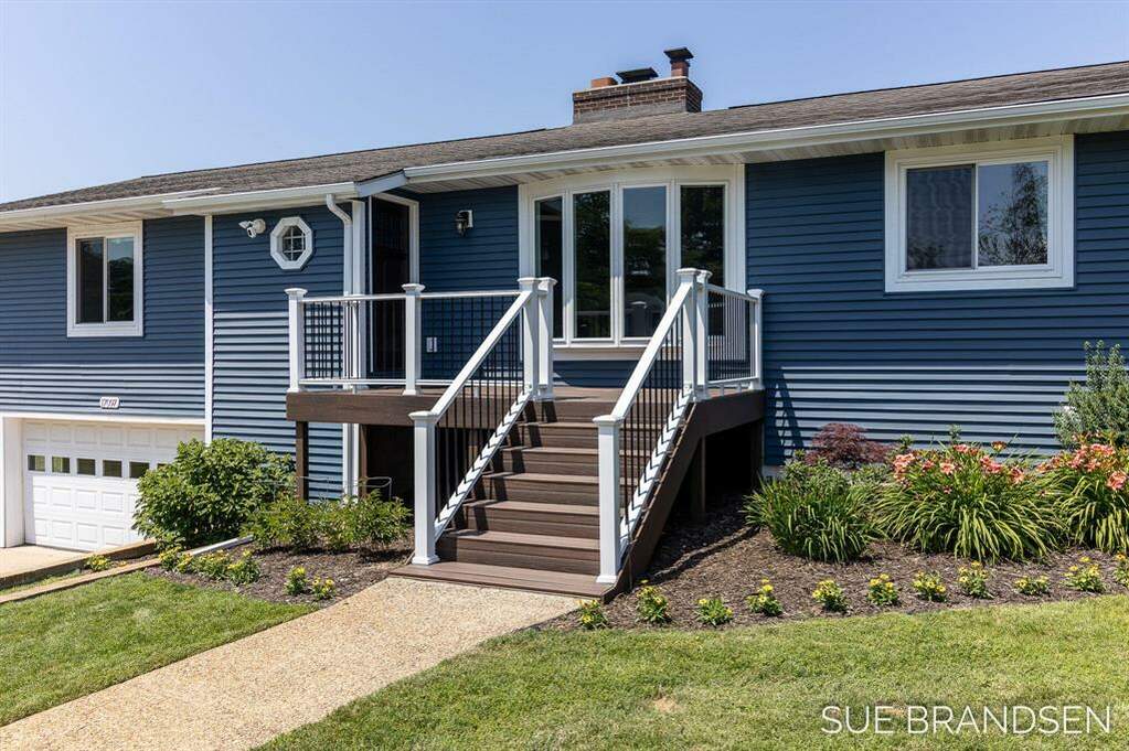 17097 Spahr Street, Ferrysburg, MI 49456 MLS 71023023682