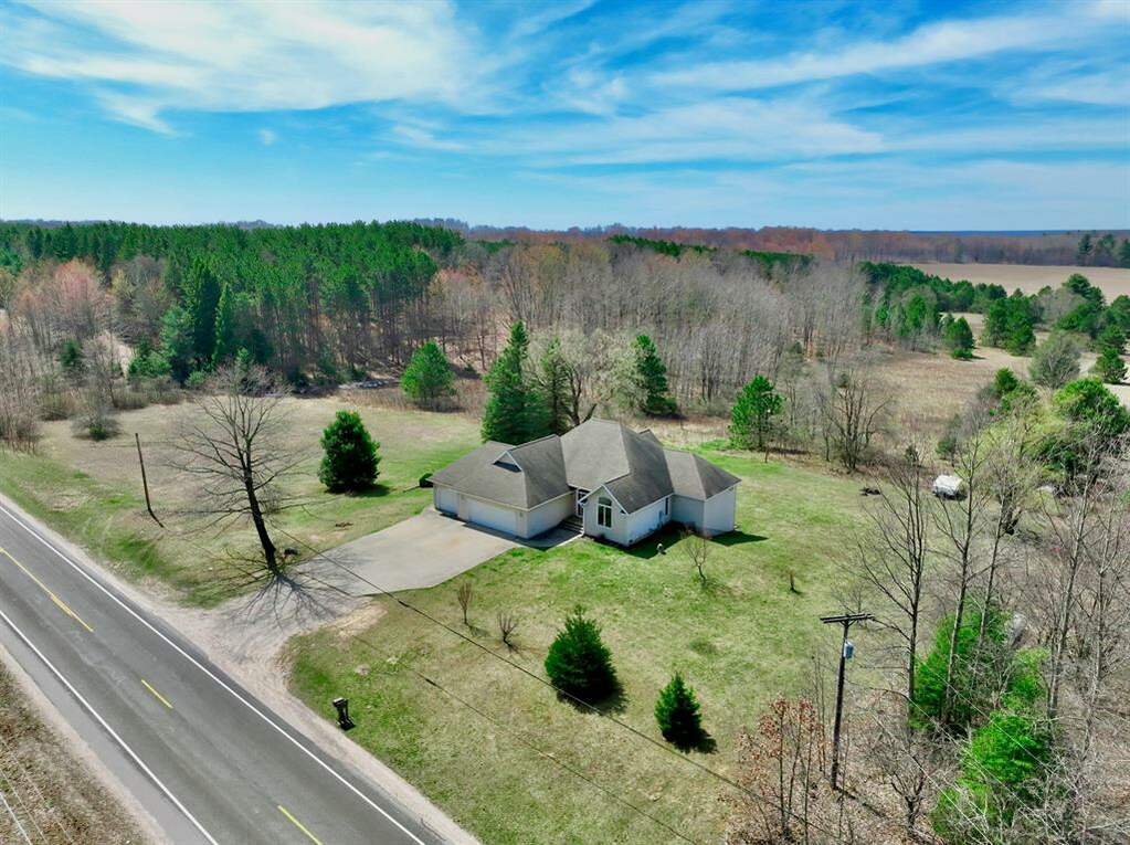 8188 S 41 Road, Clam Lake Twp, MI 49601 MLS 72023011747 properties SE Michigan