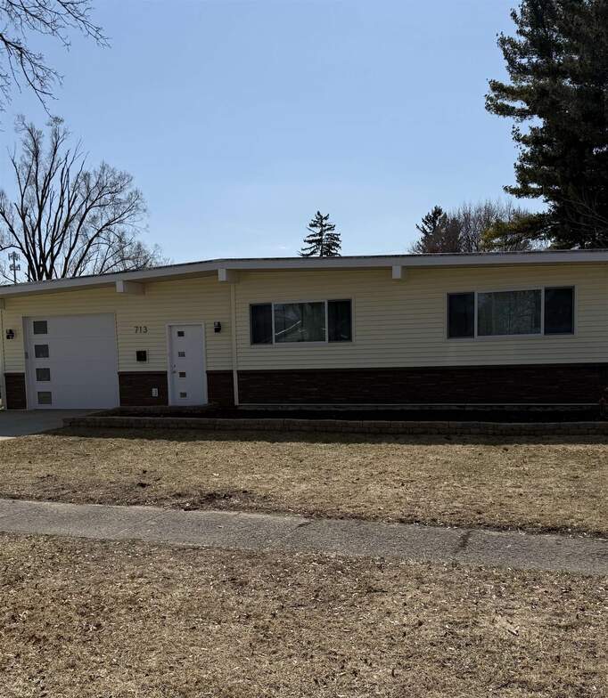713 W Lincoln, East Tawas, MI 48730, East Tawas