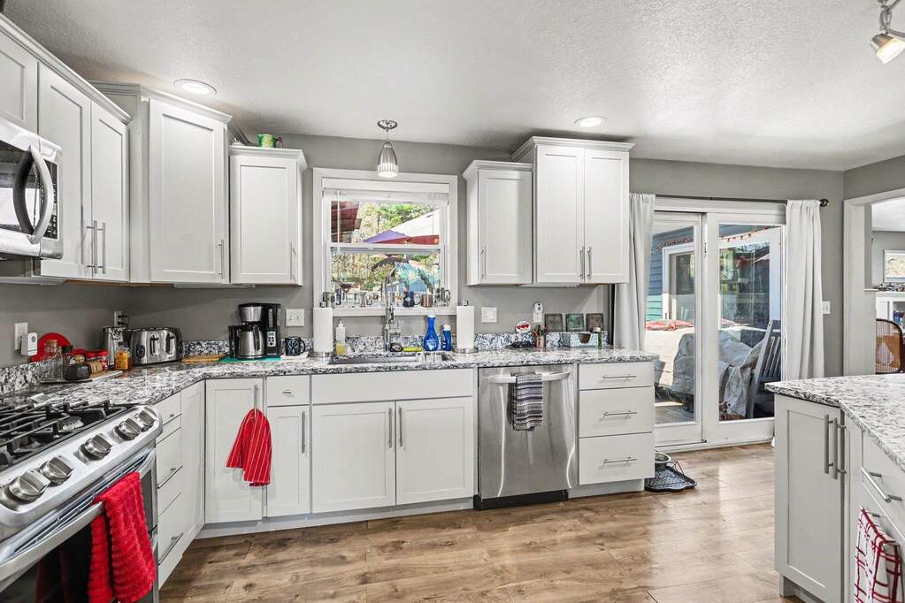 902 W 1st Street, Tawas City, MI 48763 - View 5