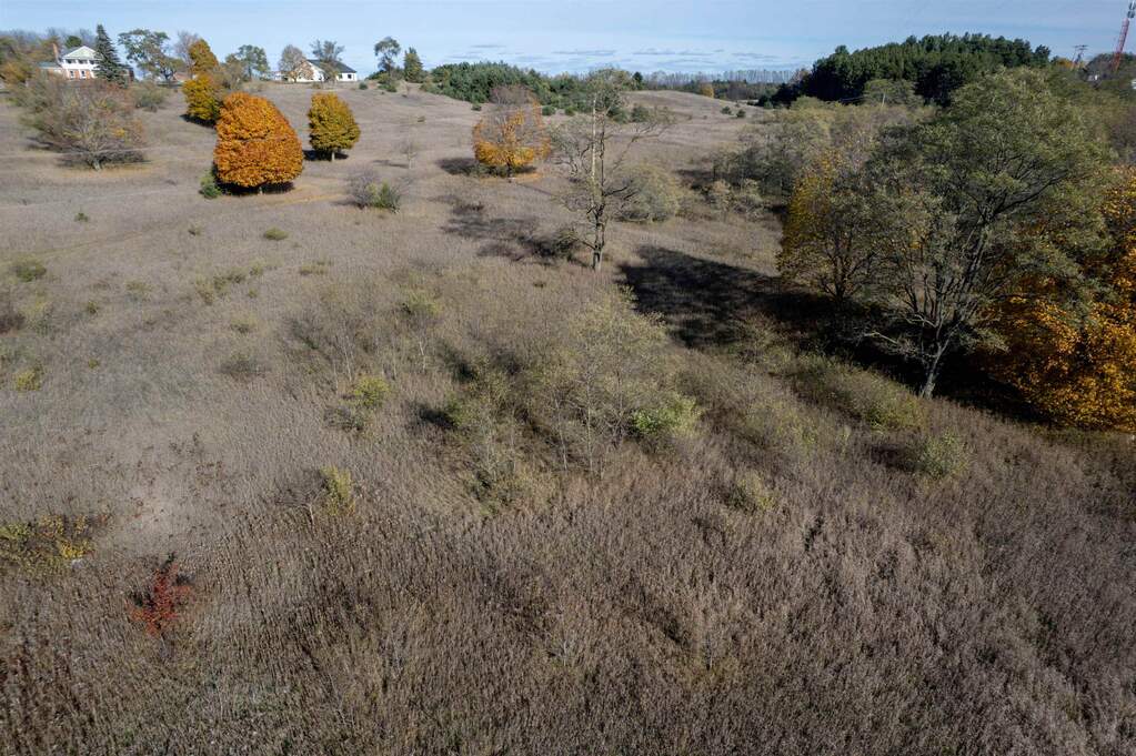 E Traverse Highway, Traverse City, MI 49684 - More