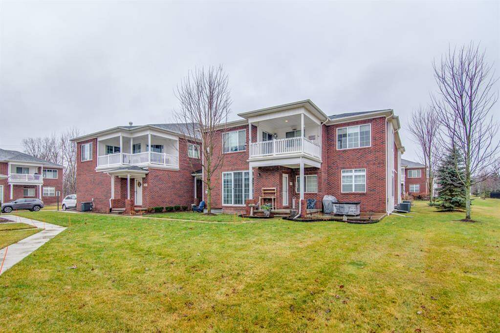 6981 Boulder Pointe Drive, Washington Twp, MI 48094 MLS 81023146176