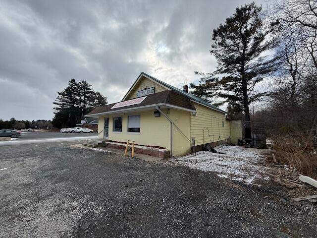 2494 S Lakeshore Road, Port Sanilac, MI 48469