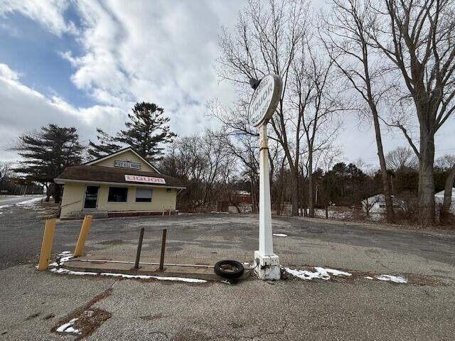 2494 S Lakeshore Road, Port Sanilac, MI 48469 - More