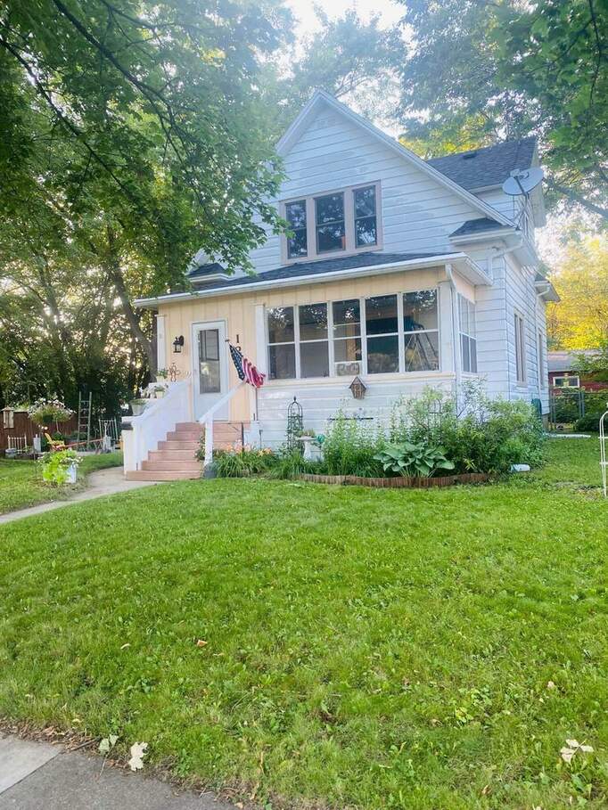 12 Park St, Fort Atkinson, WI 53538 MLS 382167 properties SE