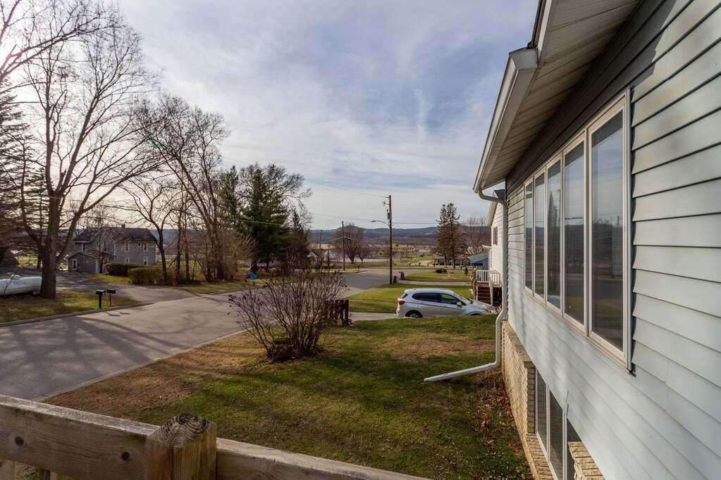 515 Pennsylvania Street, Cassville, WI 53806 MLS 1953570