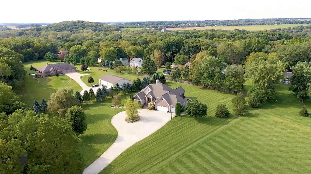 3716 Highway 19, Sun Prairie, WI 53590 MLS 1958011 properties SE