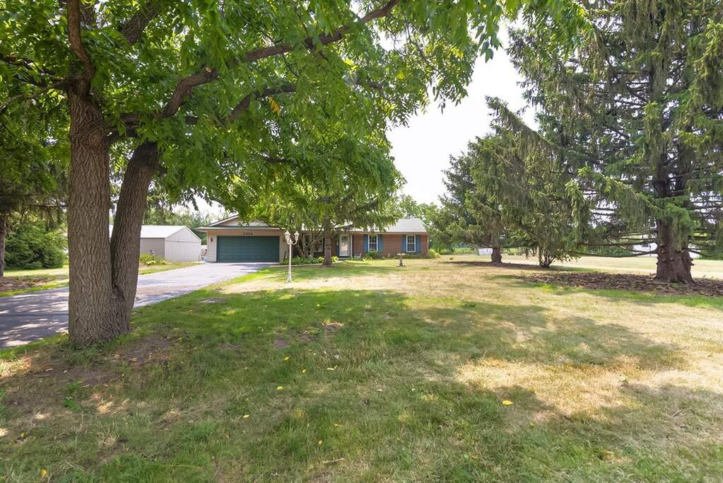 2334 E West Hart Road, Beloit, WI 53511 MLS 1958141 properties SE