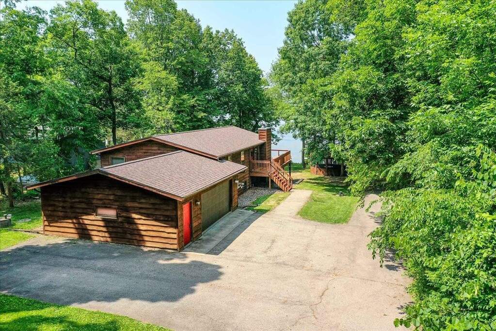 W6220 N Lakeview Drive, Markesan, WI 53946 MLS 1958260 properties