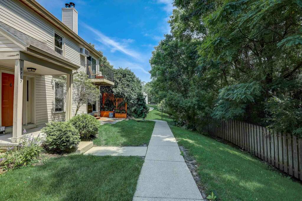 6717 Park Edge Drive D, Madison, WI 53719 MLS 1959705 properties