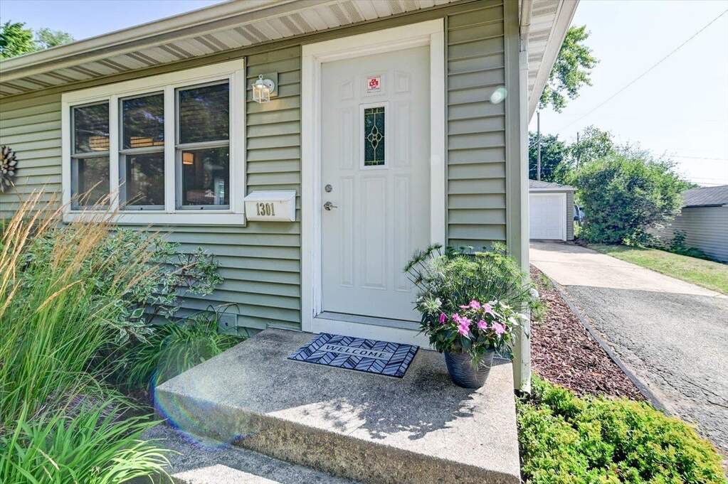 1301 Cherry Avenue, Madison, WI 53714 MLS 1960031 properties SE