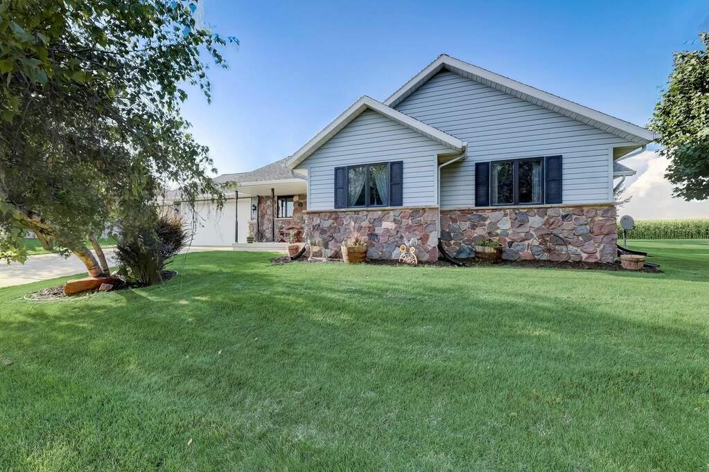 886 Duke Street, Brownsville, WI 53006 MLS 1961519 properties SE Wisconsin