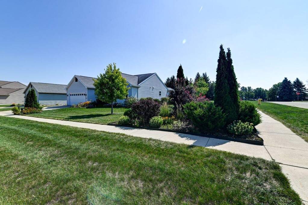 102 Ridgeline Drive, Columbus, WI 53925 MLS 1962710 properties SE