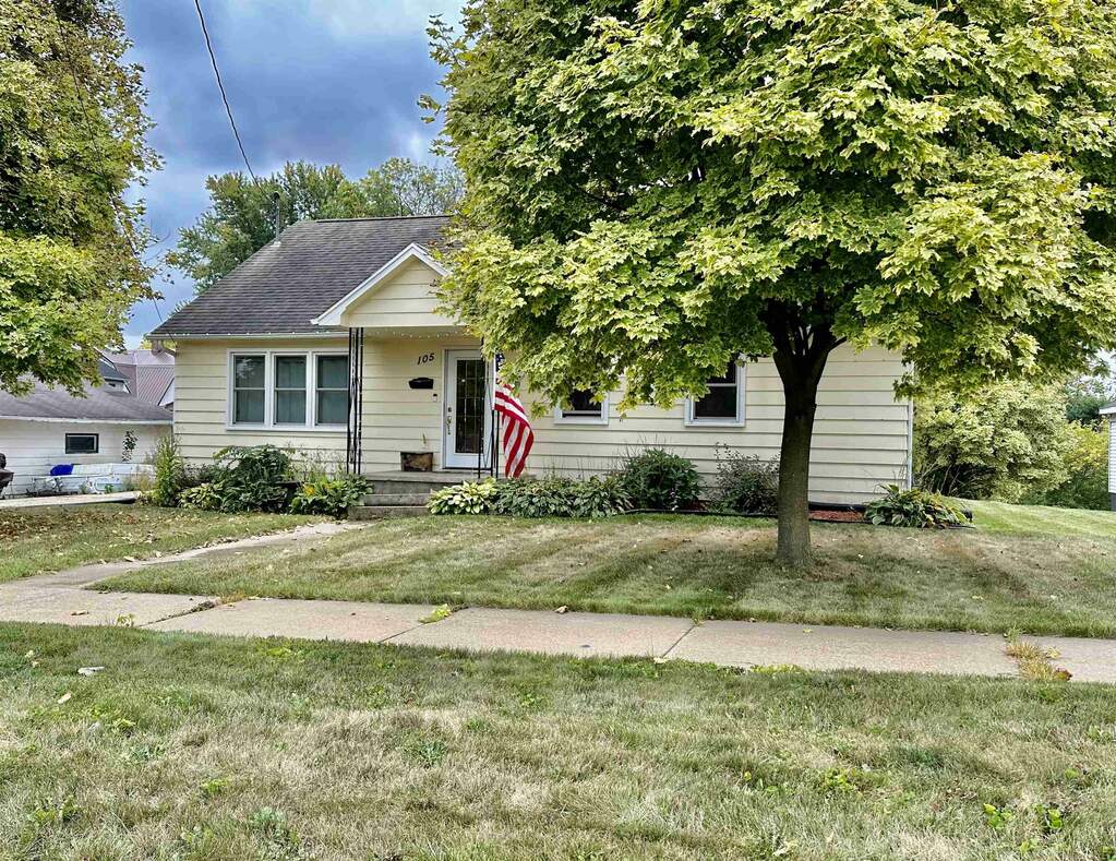 105 Center Street, Elroy, WI 53929 MLS 1964585 properties SE