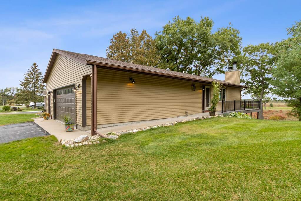 1144 Saddle Ridge, Portage, WI 53901 MLS 1965505 properties SE