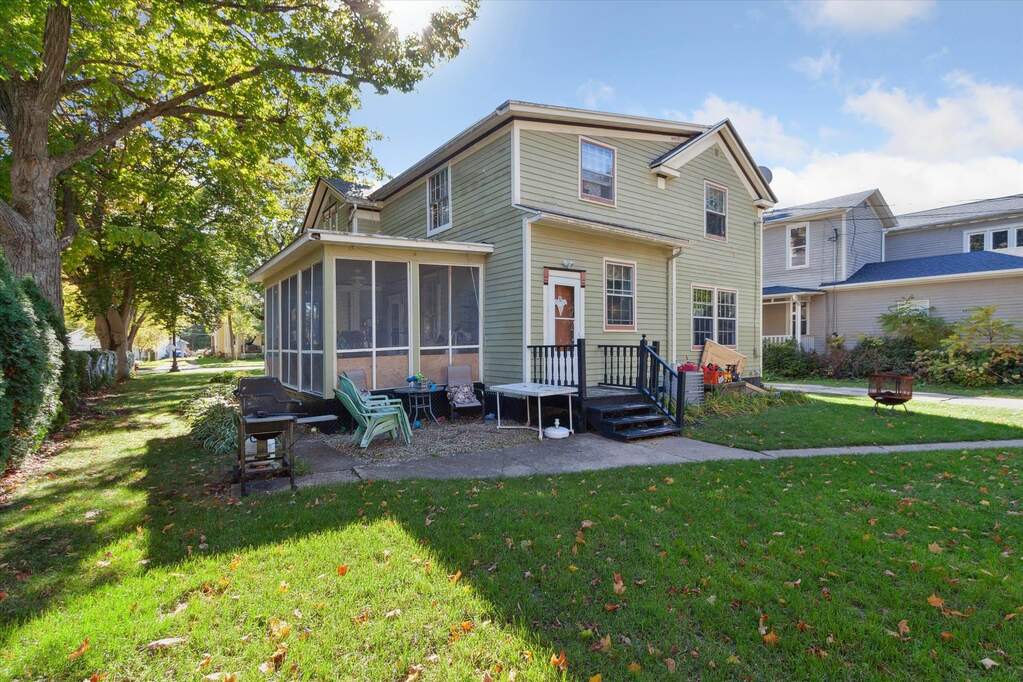 236 W Main Street, Evansville, WI 53536 MLS 1965663 properties SE