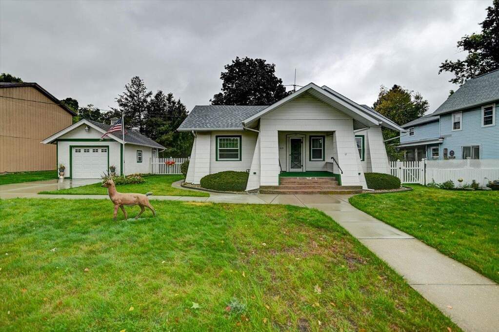 419 Plumb Street, Milton, WI 53563 MLS 1965823 properties SE