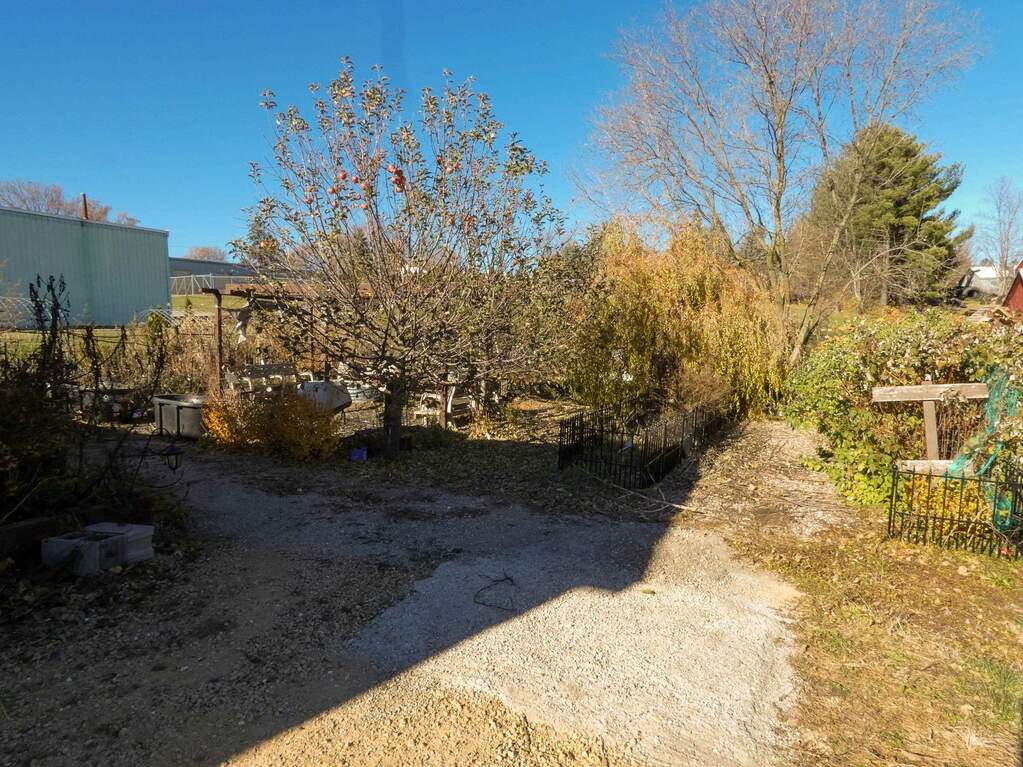 950 E Mineral Street, Platteville, WI 53818 MLS 1967587