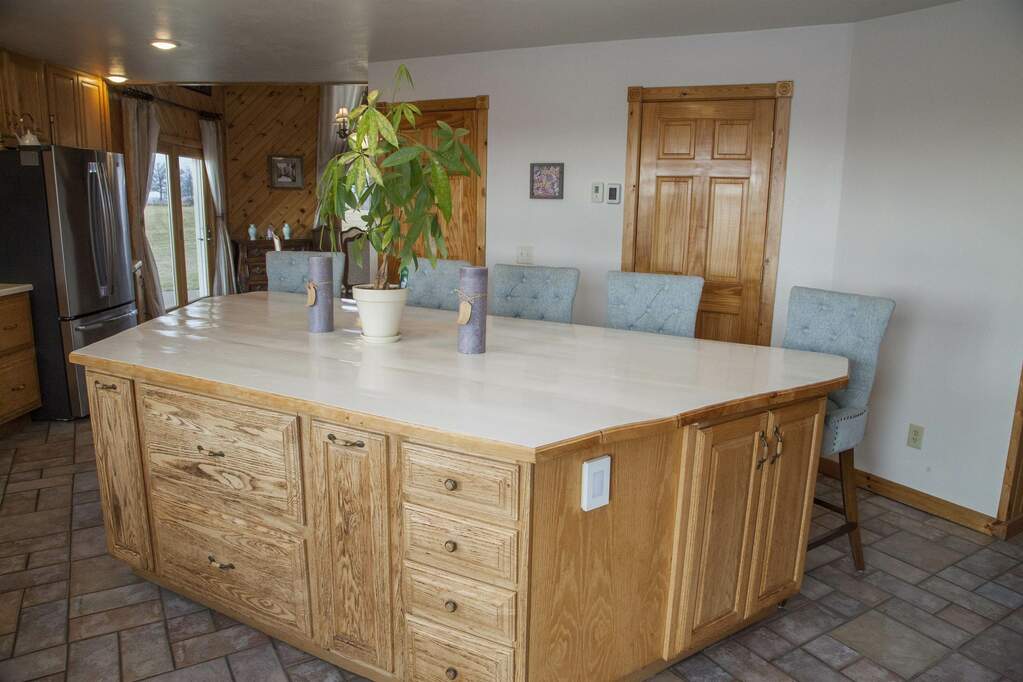 155 Walnut Road, Platteville, WI 53818 MLS 1967988 properties SE