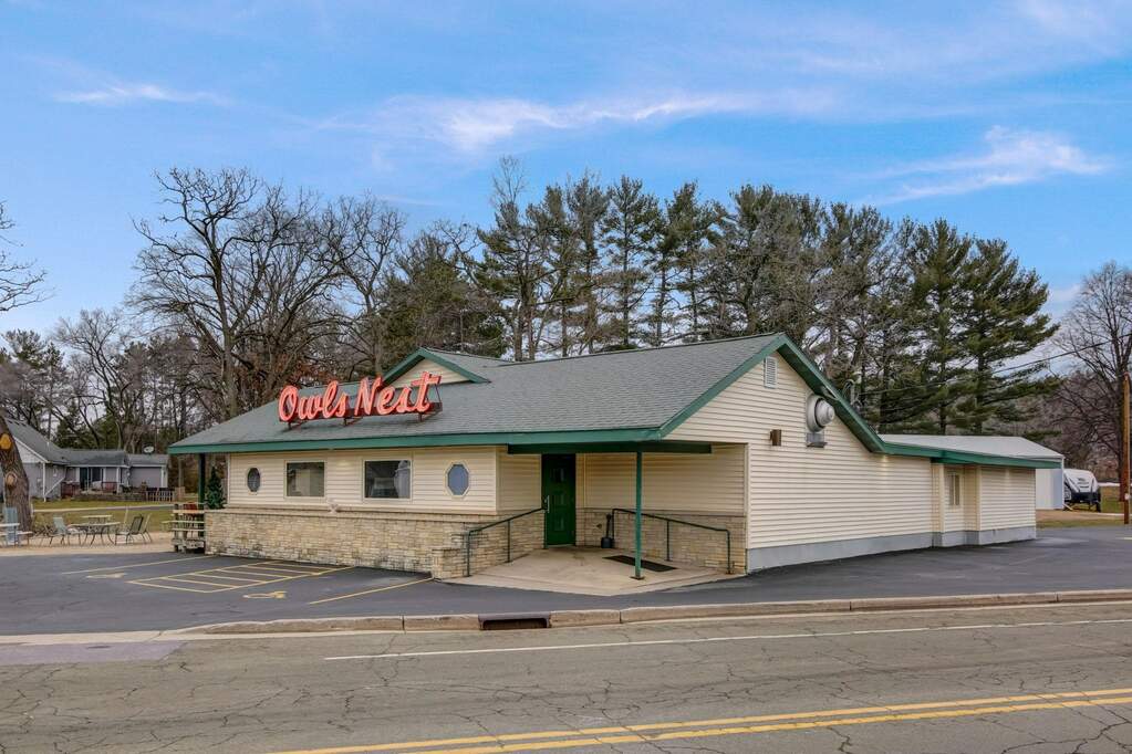 617 E North Street, WI 53955 MLS 1968315 properties SE