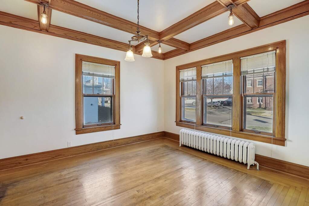 106 N Lincoln Avenue, Beaver Dam, WI 53916 MLS 1968633 properties