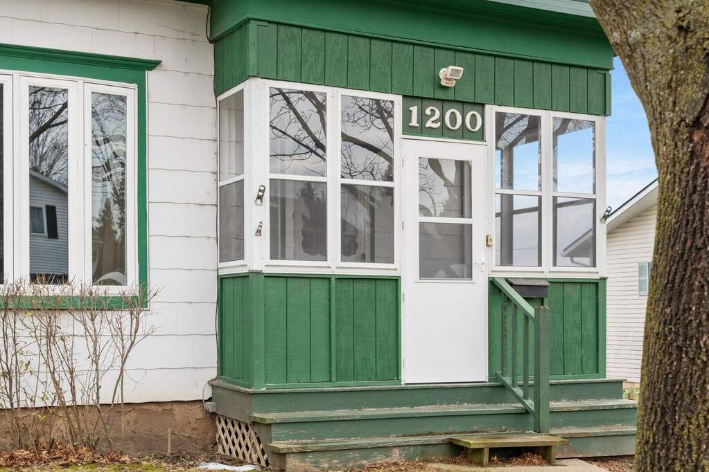 1200 1st Street, New Glarus, WI 53574 MLS 1968978 properties SE