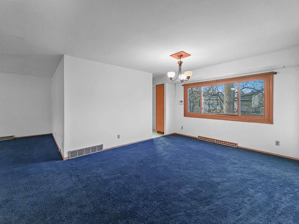 722 Acewood Boulevard, Madison, WI 53714 MLS 1968983 properties