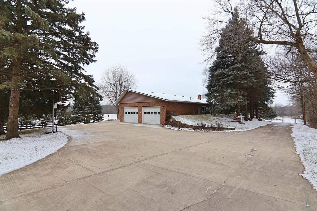 3207 N Emerald Grove Road, Milton, WI 53563 MLS 1969081