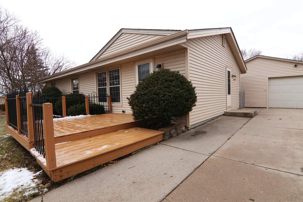 2212 S Willard Avenue, Janesville, WI 53546 MLS 1969110