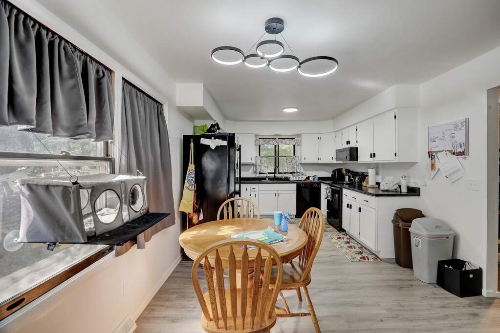 27862788 Lyman Lane, Fitchburg, WI 53711 MLS 1969351 properties